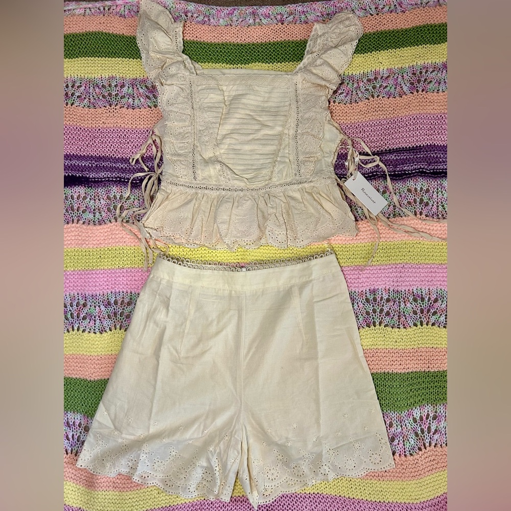 NWT Rosevelvet Cream Eyelet Top and Shorts Set Size large